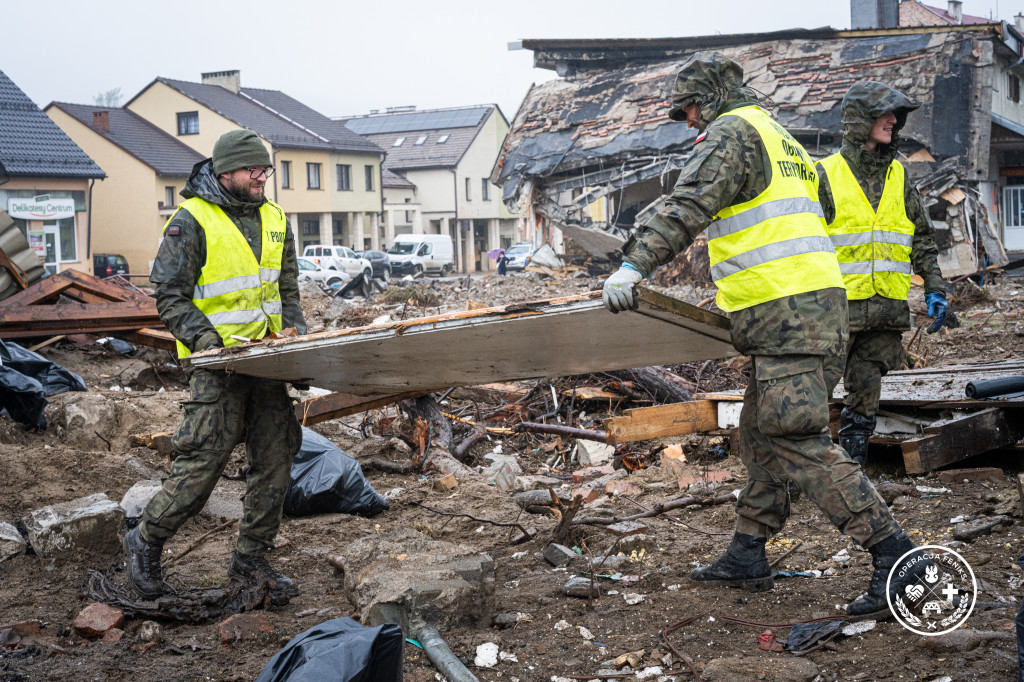 Operacja Feniks z udziałem WOT