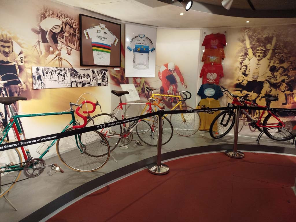 Uczniowie kutnowskiej 'Jedynki' w Muzeum Sportu