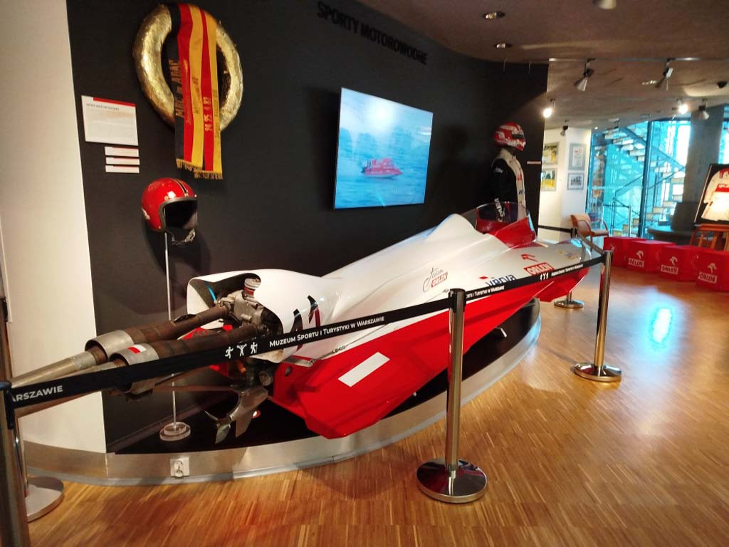 Uczniowie kutnowskiej 'Jedynki' w Muzeum Sportu