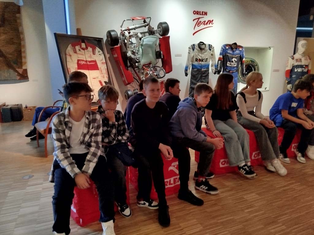Uczniowie kutnowskiej 'Jedynki' w Muzeum Sportu