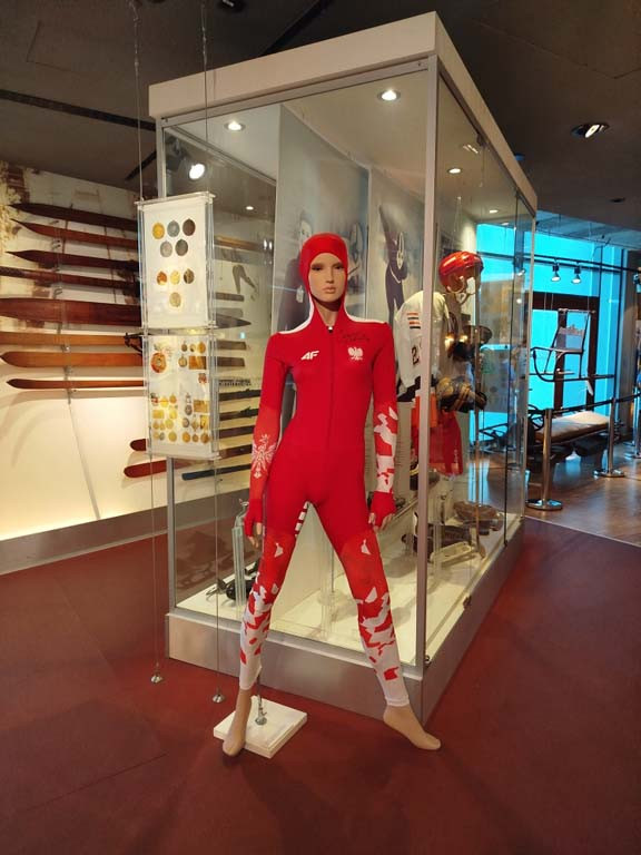Uczniowie kutnowskiej 'Jedynki' w Muzeum Sportu