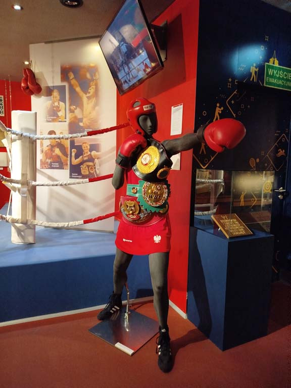 Uczniowie kutnowskiej 'Jedynki' w Muzeum Sportu