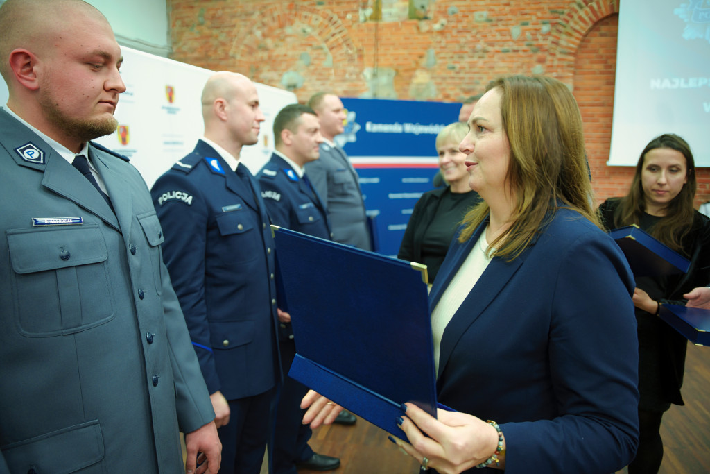 Nagrody dla strażaków i policjantów