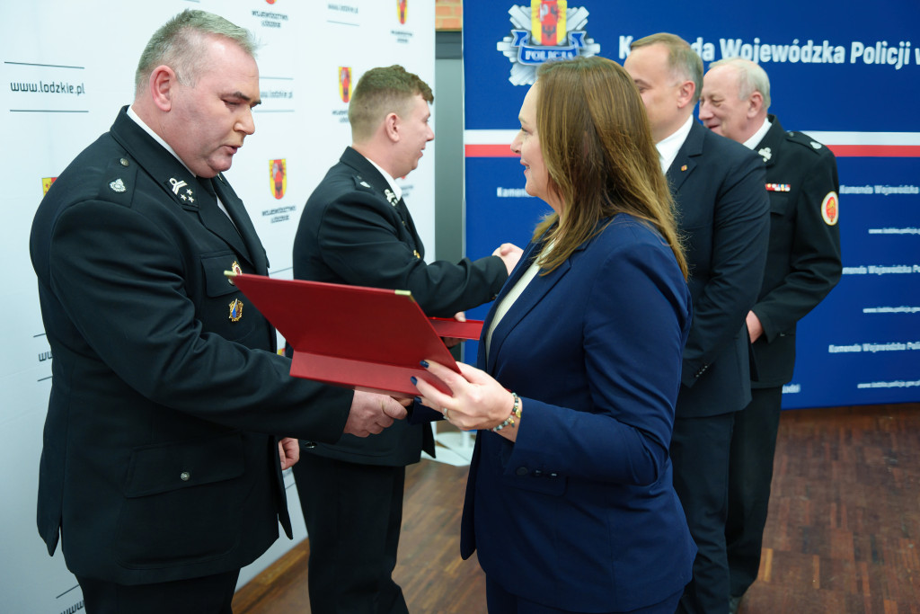 Nagrody dla strażaków i policjantów