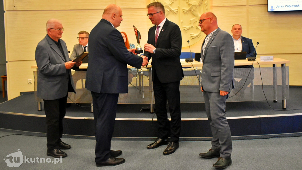 Lokalni bohaterowie nagrodzeni