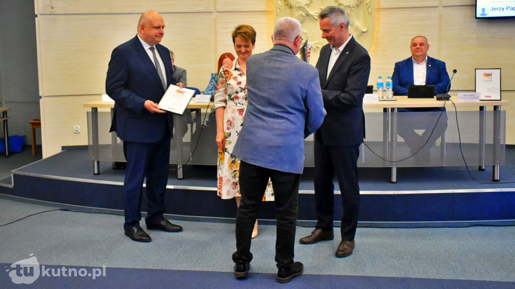 Lokalni bohaterowie nagrodzeni