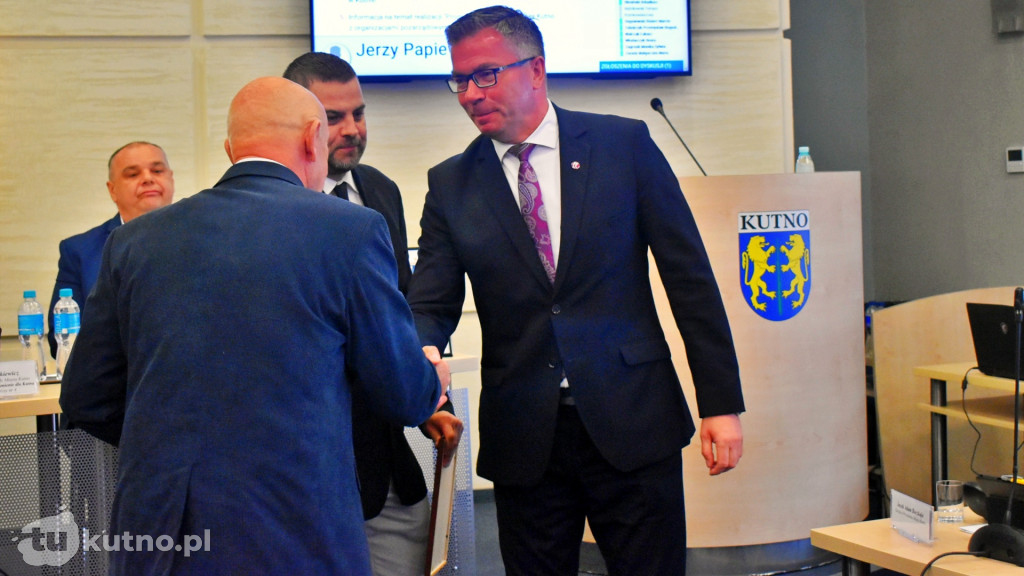 Lokalni bohaterowie nagrodzeni