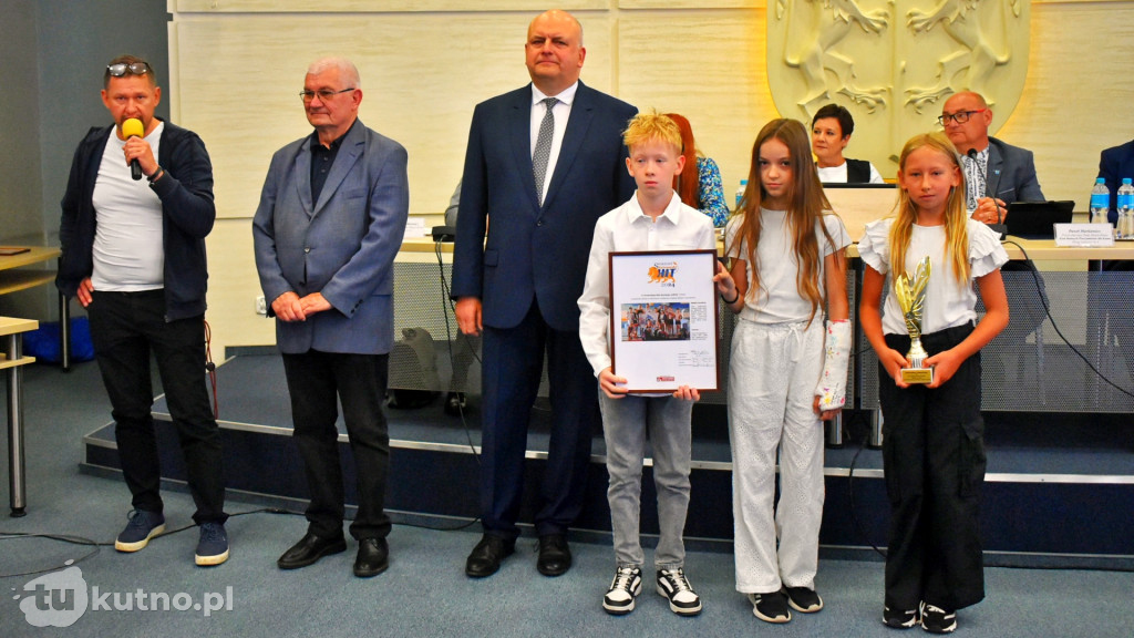 Lokalni bohaterowie nagrodzeni