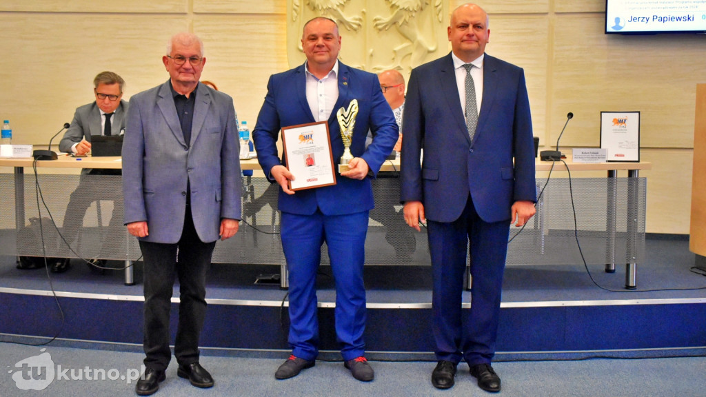 Lokalni bohaterowie nagrodzeni