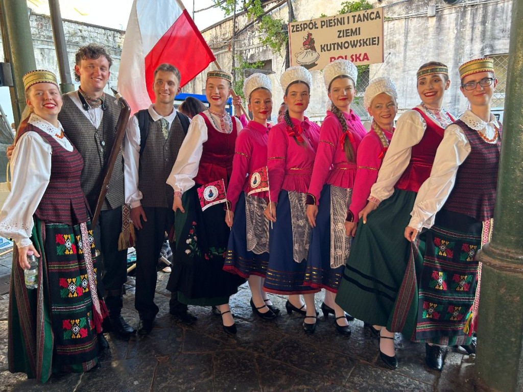 Zespół Pieśni i Taniec Ziemi w Kutnowskiej we Włoszech