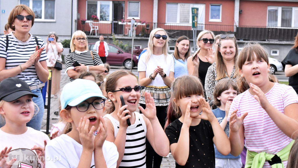 Cała Polska skacze z pandą w Piątku!