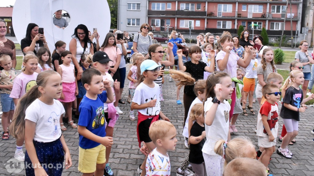 Cała Polska skacze z pandą w Piątku!
