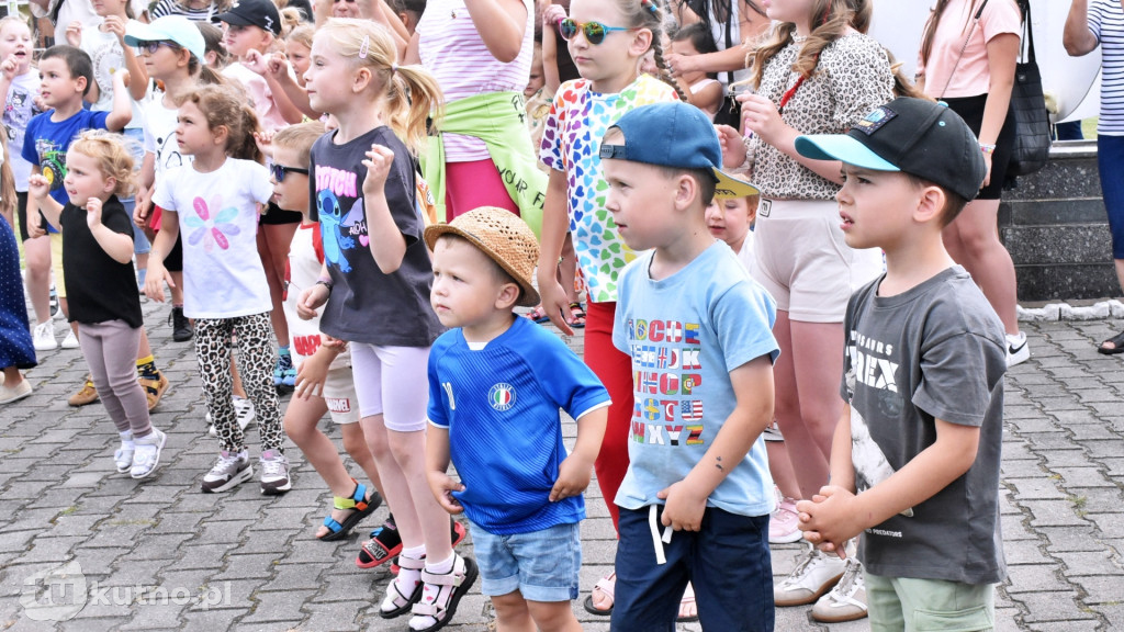 Cała Polska skacze z pandą w Piątku!