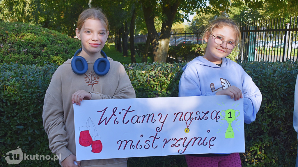 SP1 wita Julkę