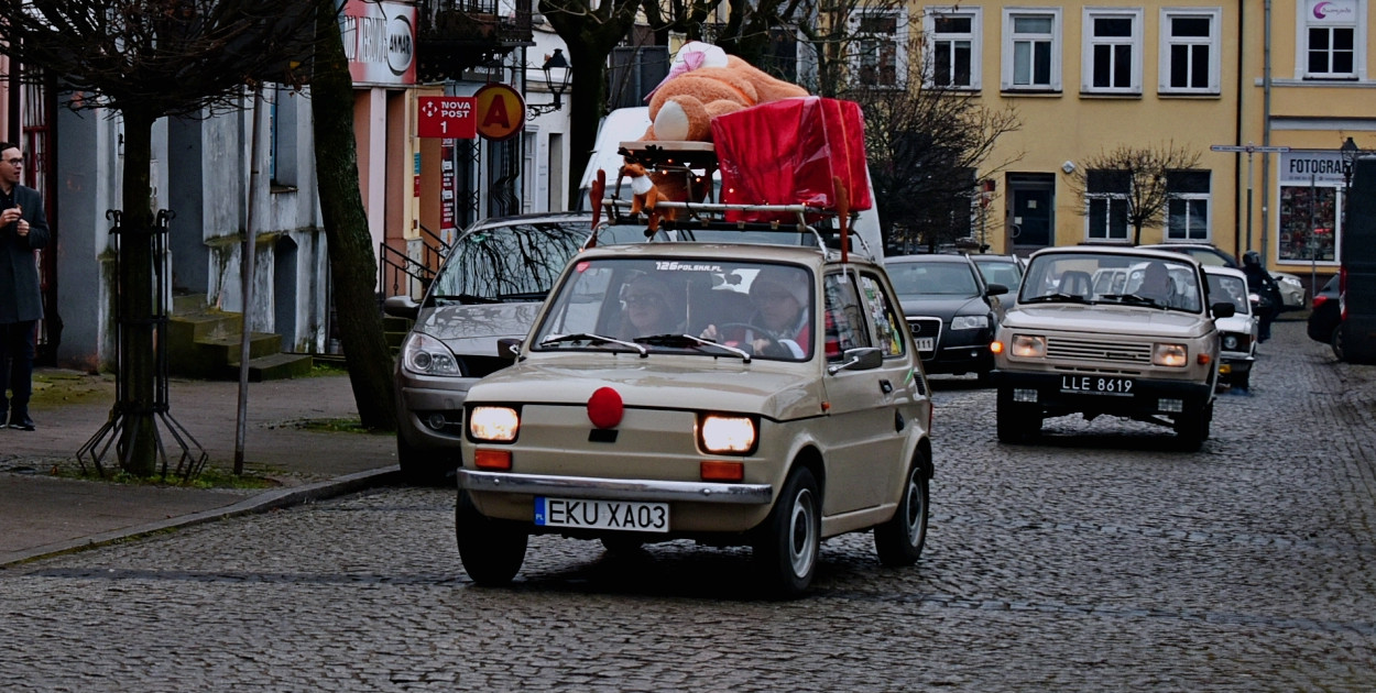 Inwazja Świętych Mikołajów! Tłumy w centrum Kutna