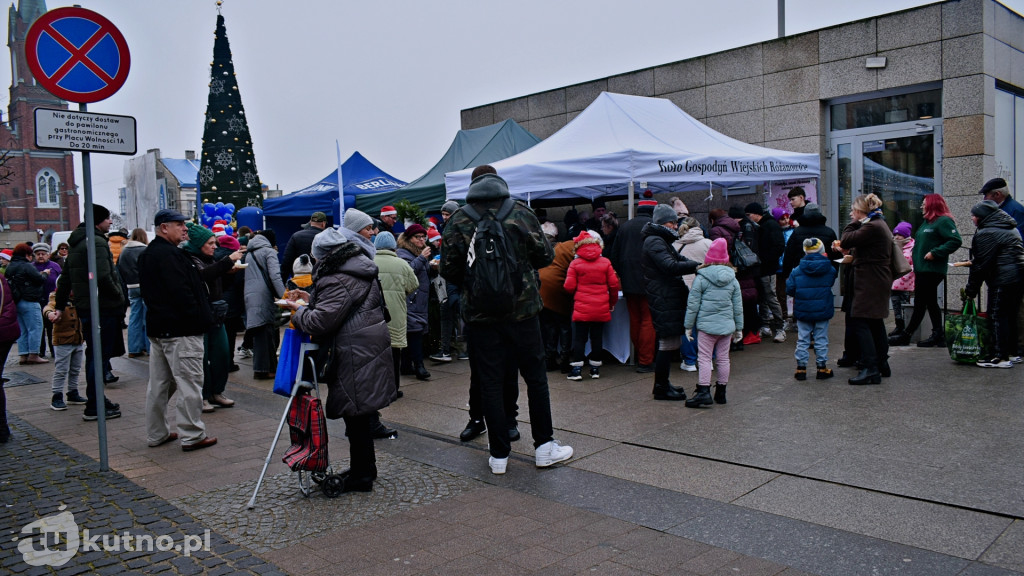 Inwazja Świętych Mikołajów! Tłumy w centrum Kutna