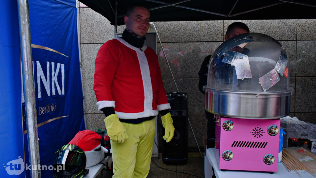 Inwazja Świętych Mikołajów! Tłumy w centrum Kutna