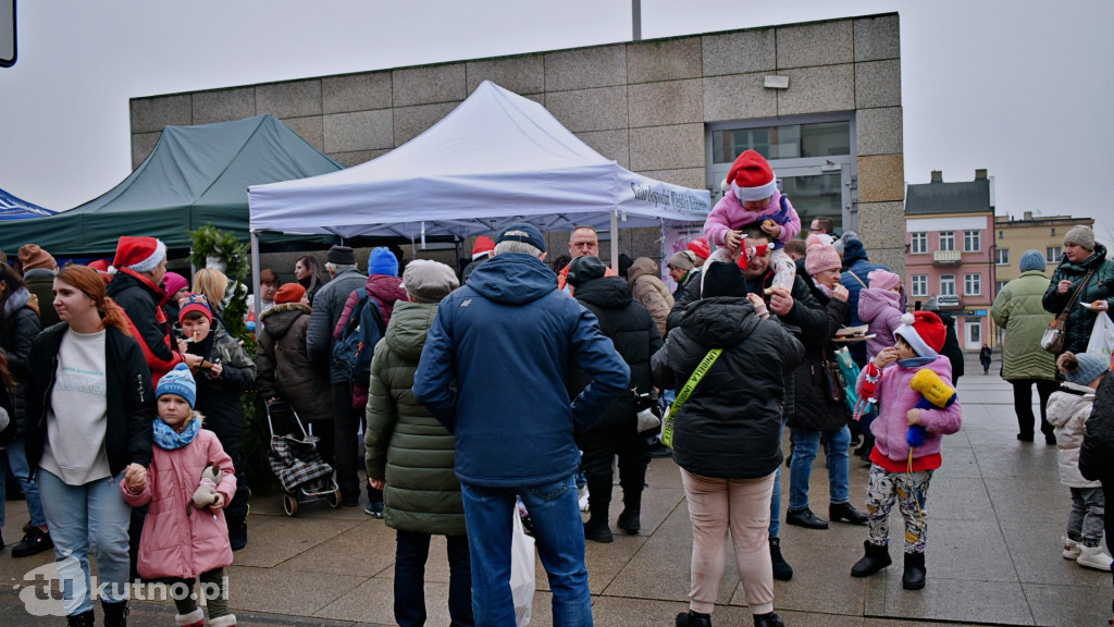 Inwazja Świętych Mikołajów! Tłumy w centrum Kutna