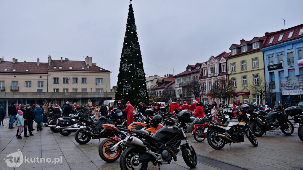 Inwazja Świętych Mikołajów! Tłumy w centrum Kutna