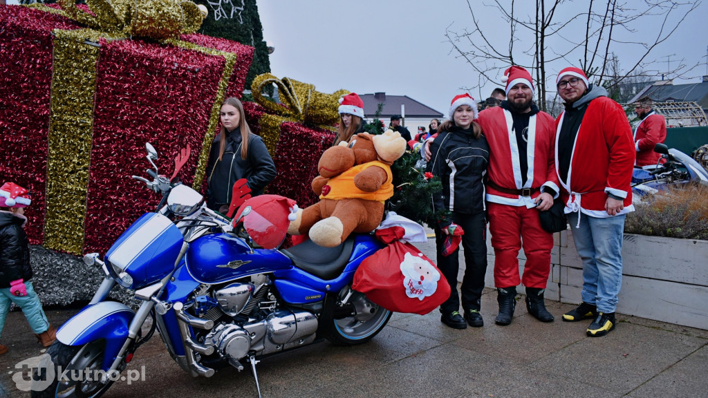 Inwazja Świętych Mikołajów! Tłumy w centrum Kutna