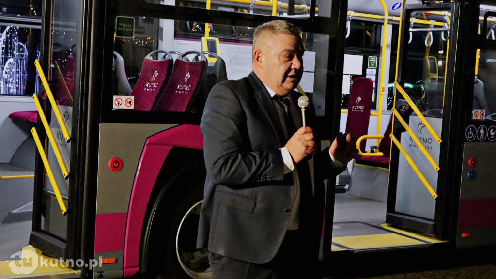 Kutno ma nowy autobus z patronami Kabaretu Starszych Panów