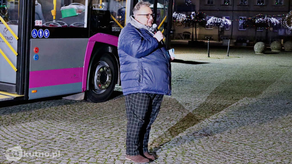 Kutno ma nowy autobus z patronami Kabaretu Starszych Panów