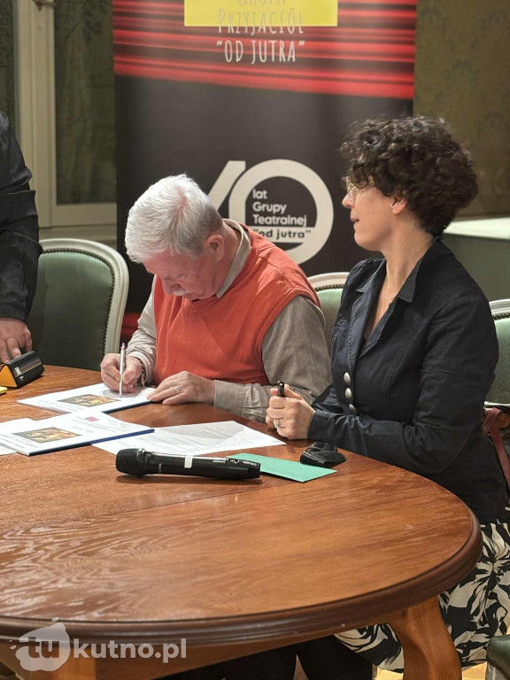 Uroczyste przekazanie sztuki Wasowskich Grupie ‘od jutra’