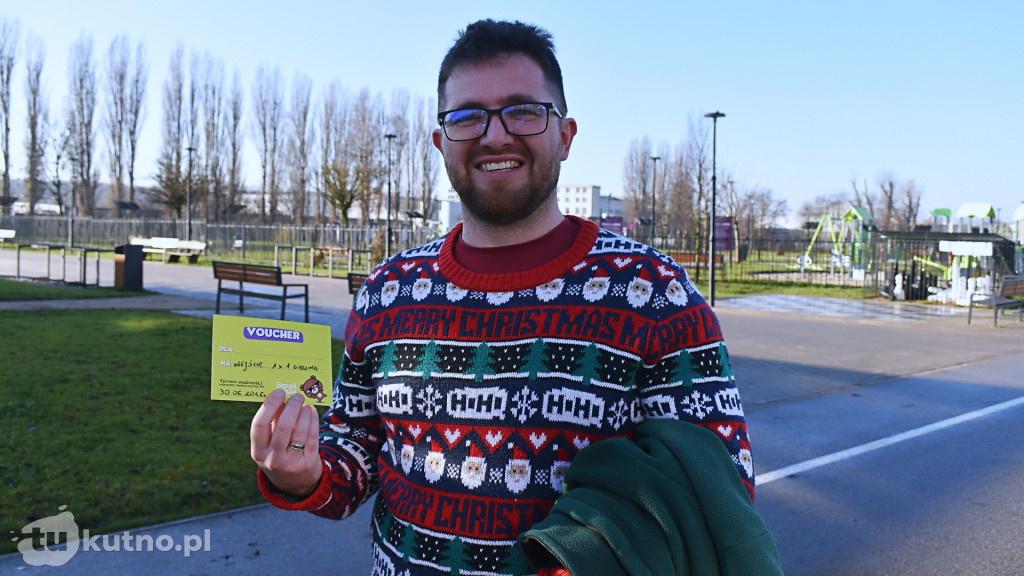 Pomocnicy Świętego Mikołaja rozdali drzewka!