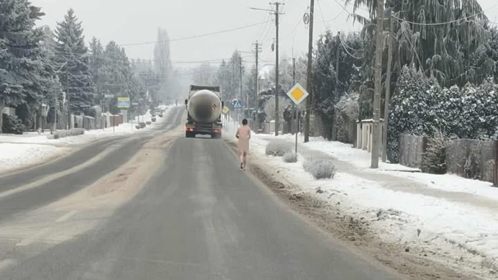 Nago w centrum Gostynina, przechodnie nie wierzyli