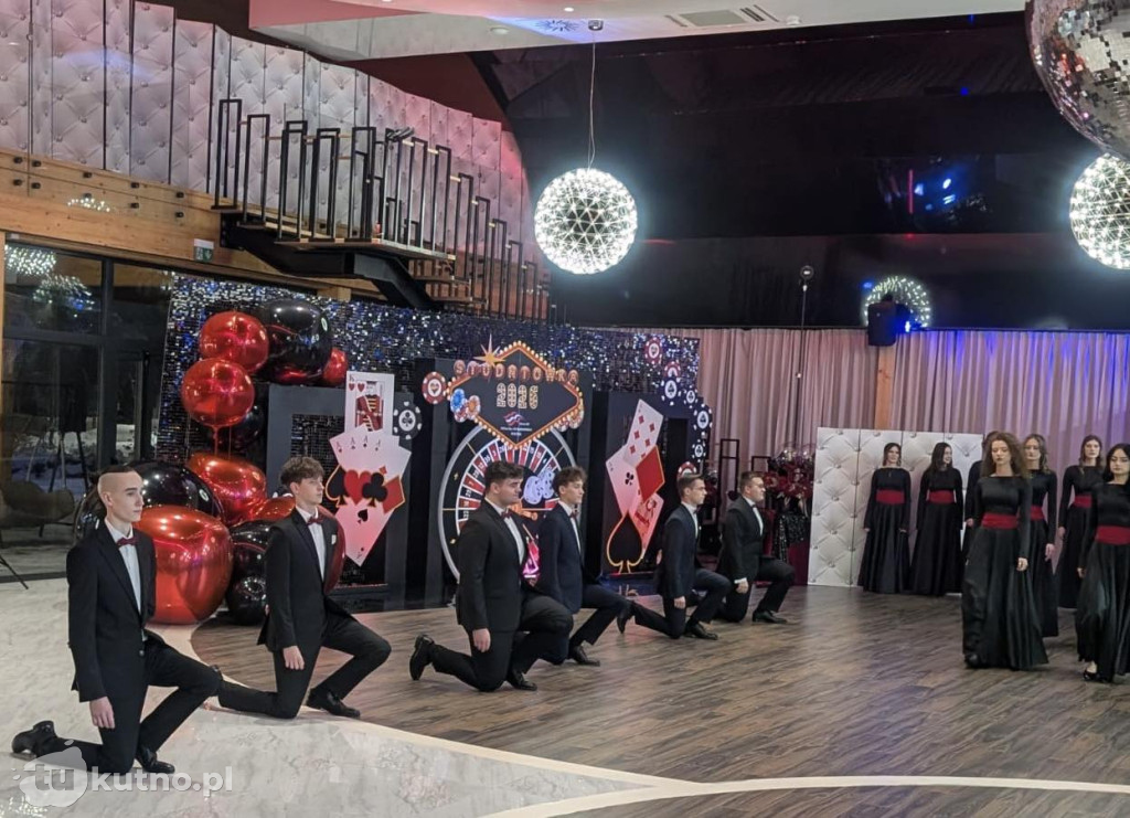 Niezapomniana noc maturzystów Dąbrowszczaka