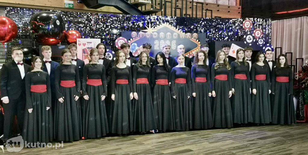 Niezapomniana noc maturzystów Dąbrowszczaka