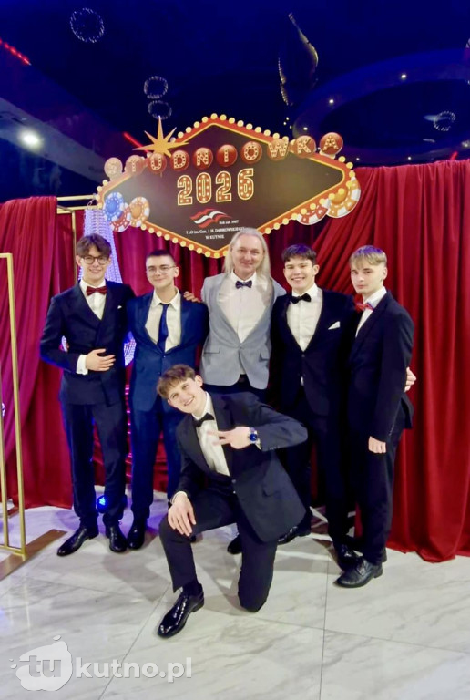 Niezapomniana noc maturzystów Dąbrowszczaka