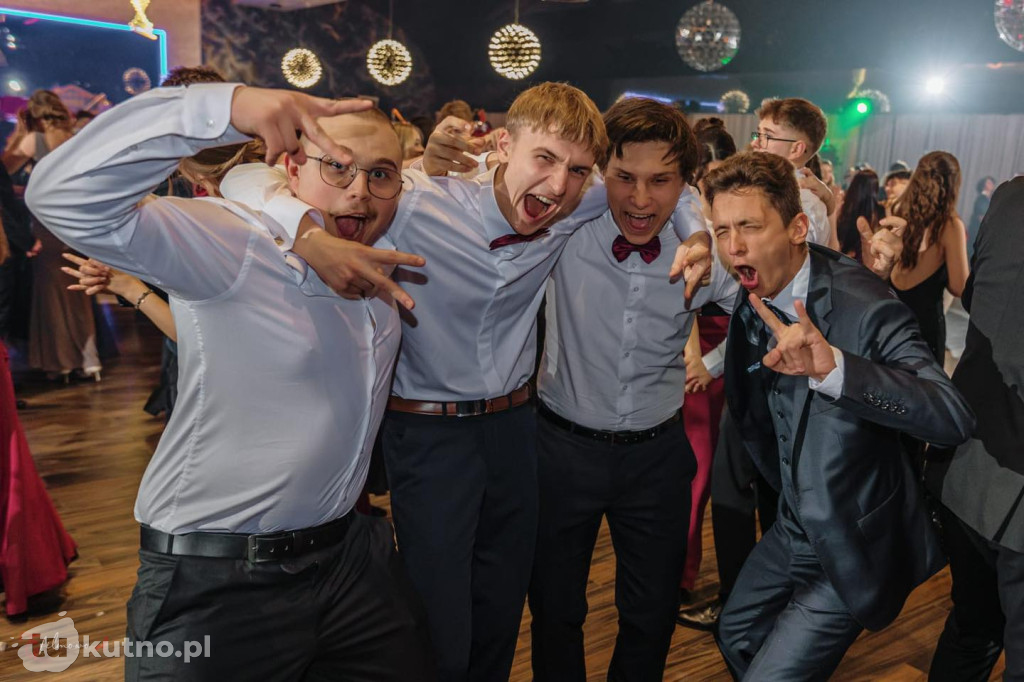 Niezapomniana noc maturzystów Dąbrowszczaka