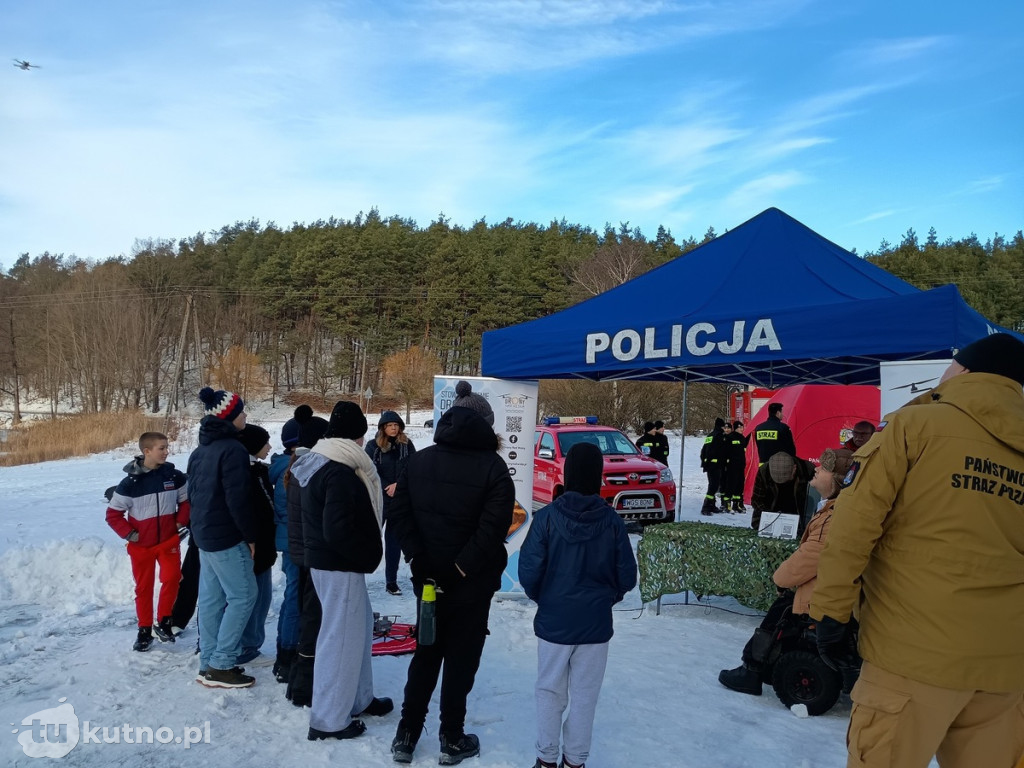 Gostynin: Policja, Straż i WOPR edukują uczniów