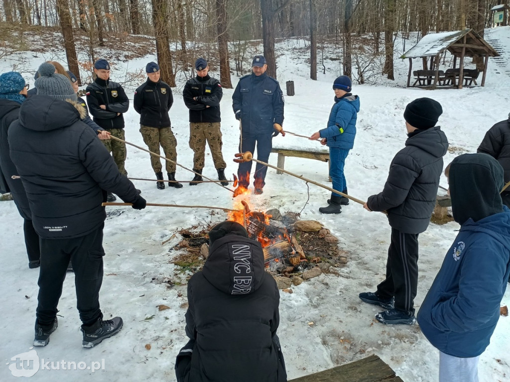 Gostynin: Policja, Straż i WOPR edukują uczniów