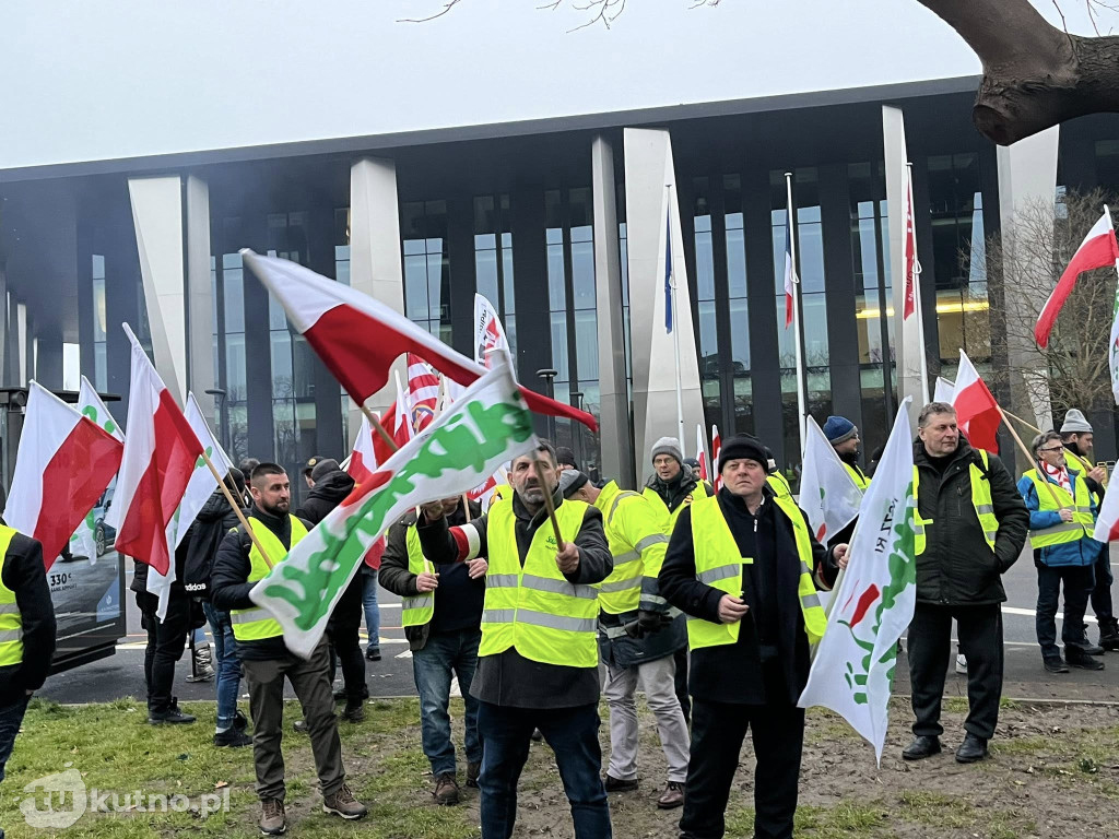 Strasburg: Rolnicy z powiatu kutnowskiego protestują przeciwko umowie z Mercosur