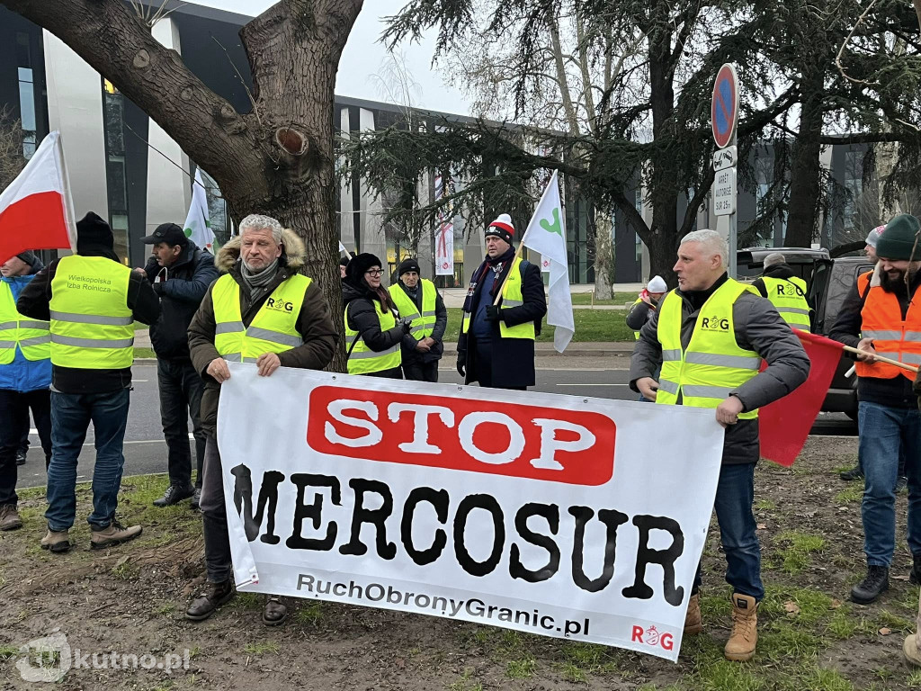 Strasburg: Rolnicy z powiatu kutnowskiego protestują przeciwko umowie z Mercosur