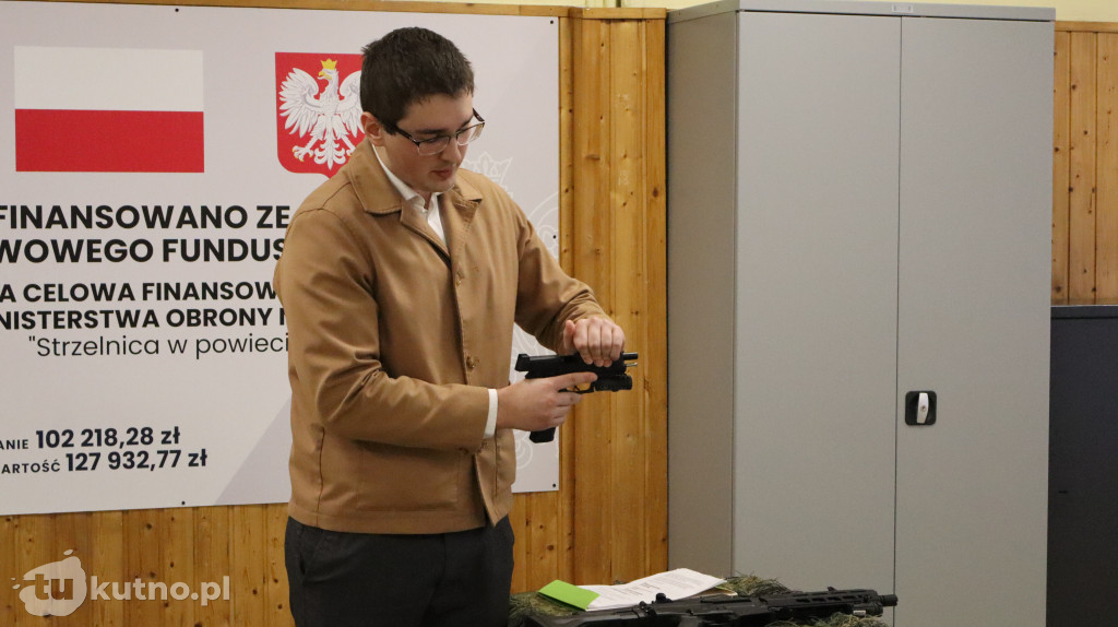 Strzały bez kul, wirtualna strzelnica w Łęczycy