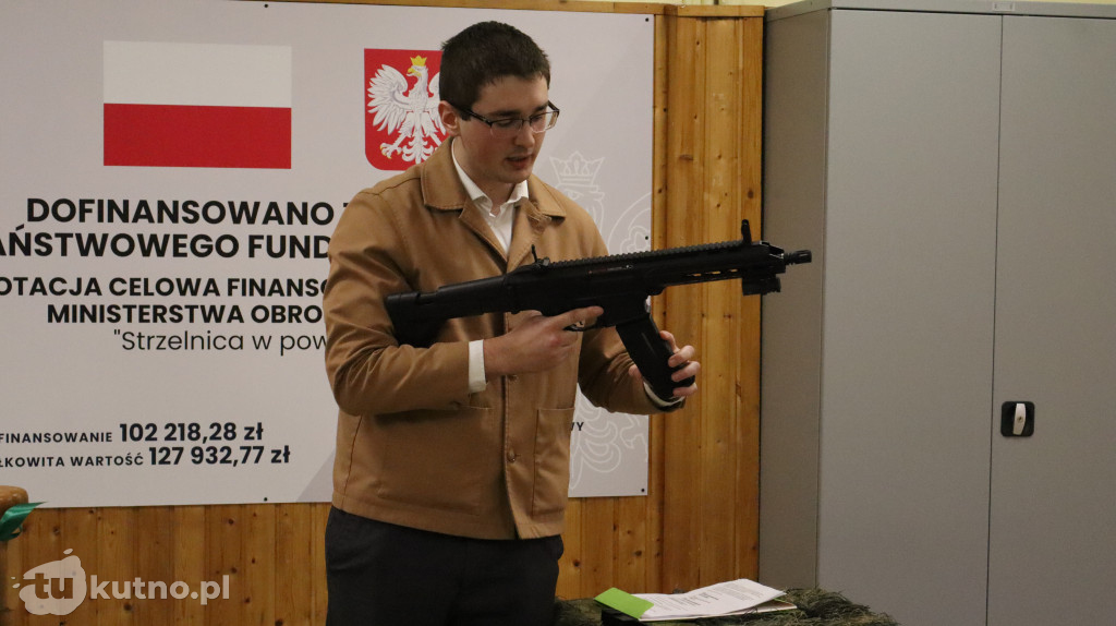 Strzały bez kul, wirtualna strzelnica w Łęczycy