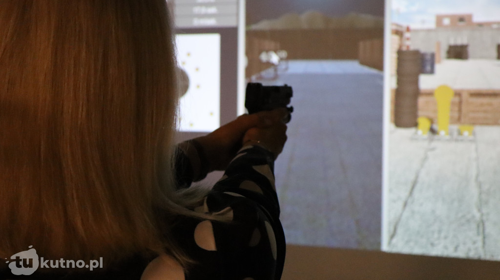 Strzały bez kul, wirtualna strzelnica w Łęczycy