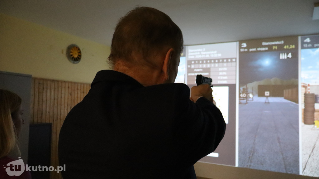 Strzały bez kul, wirtualna strzelnica w Łęczycy