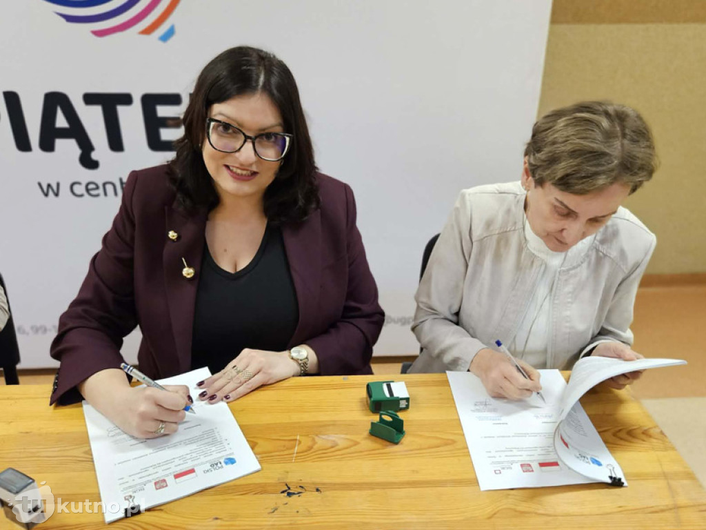 Stadion w Piątku: umowa za ponad 7 milionów podpisana