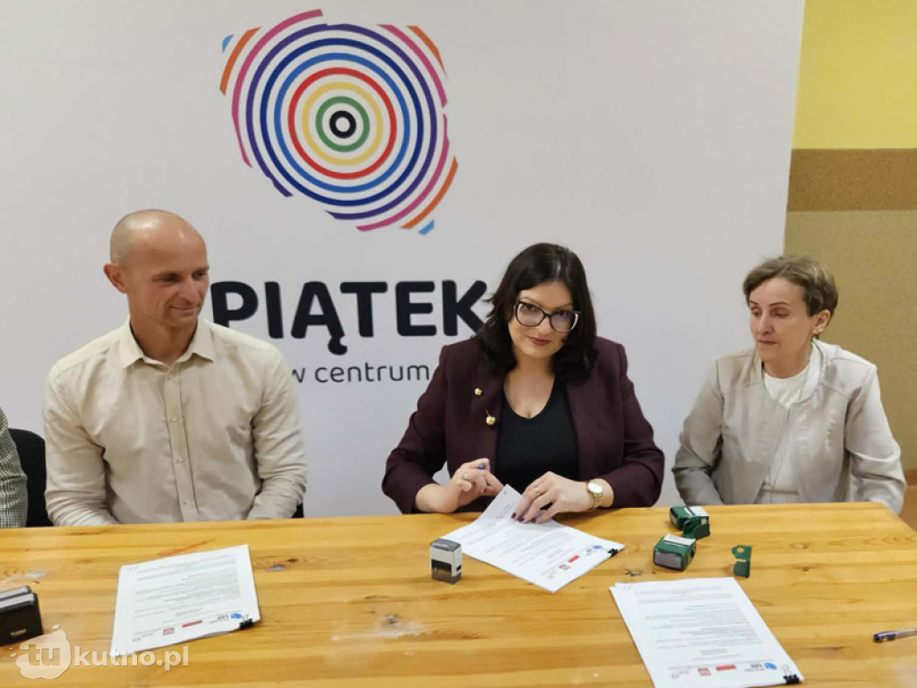 Stadion w Piątku: umowa za ponad 7 milionów podpisana