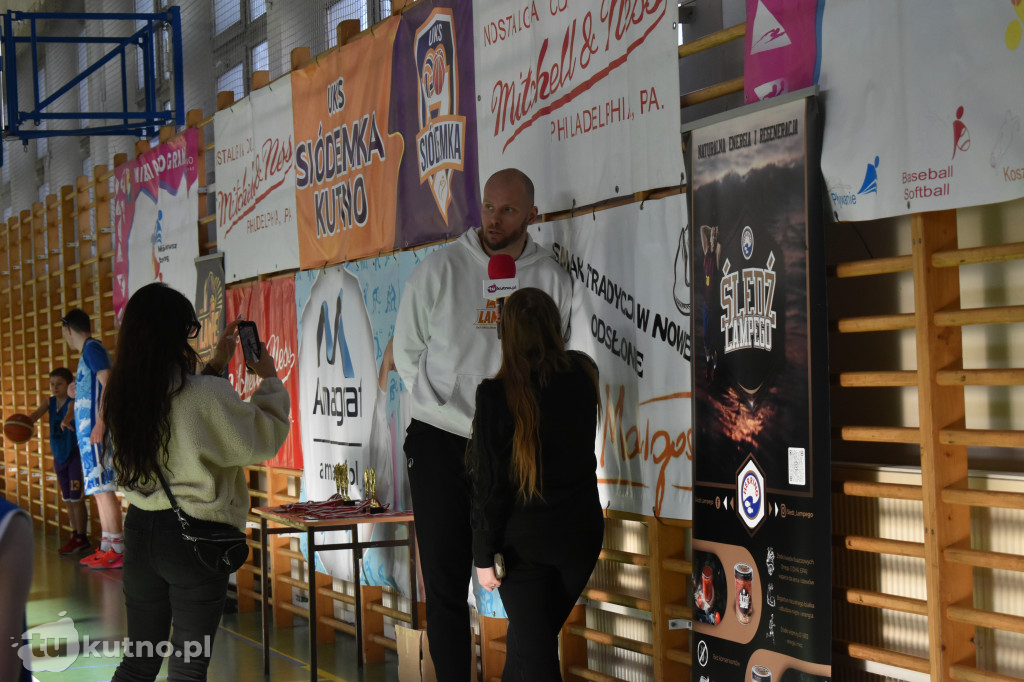 Turniej z Maciejem Lampe trwa