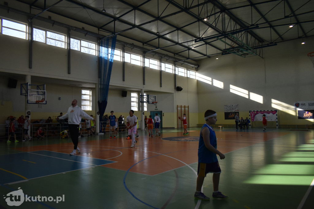 Turniej z Maciejem Lampe trwa