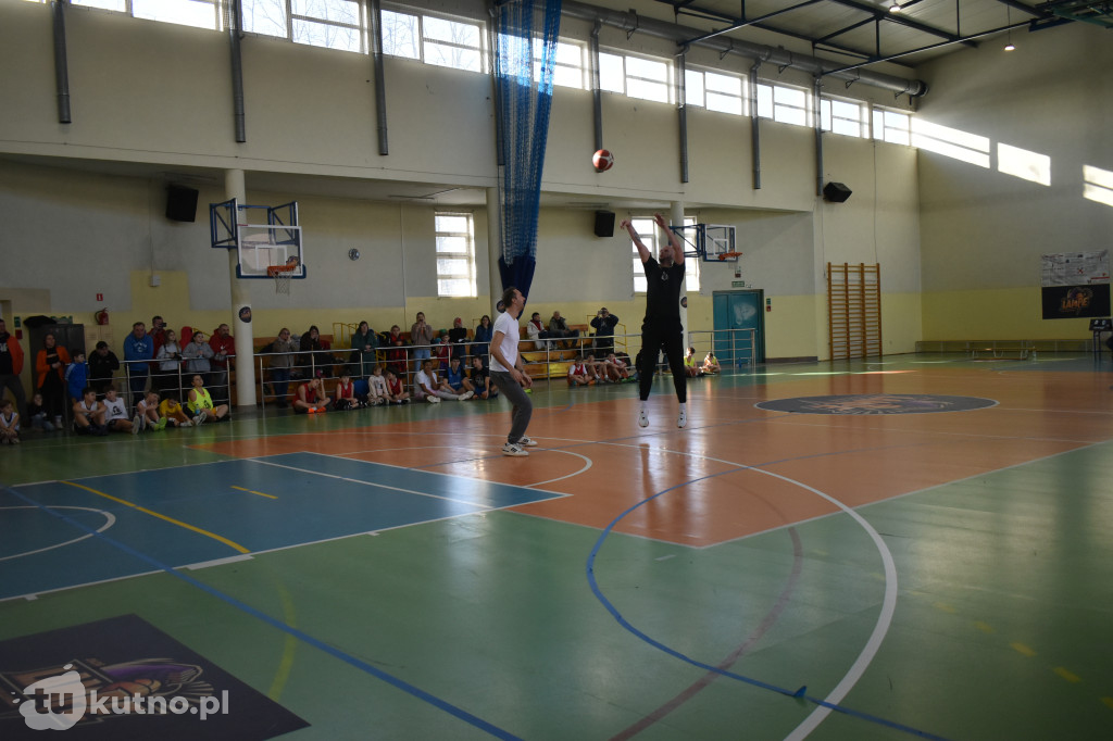 Turniej z Maciejem Lampe trwa