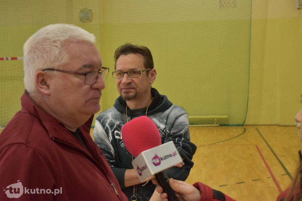 Ponad 100 pączków rozdanych w Kutnie. Słodka inicjatywa Radia Q