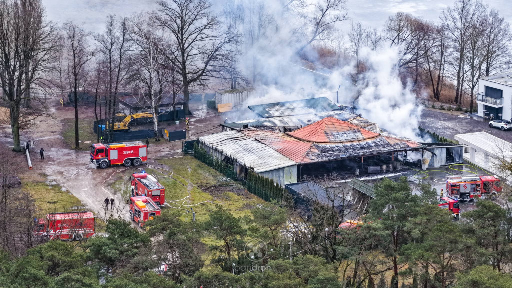 Dramatyczny poranek w Grabinie. Spłonęła Plaża Patelnia