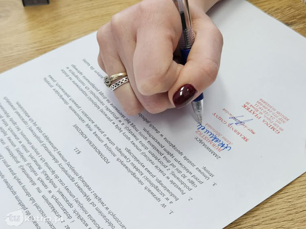 Szkoła podstawowa w Piątku otrzyma nowy dach