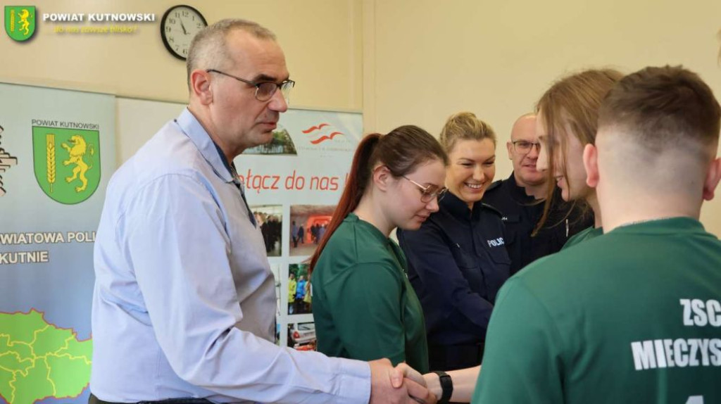 Młodzi adepci w służbie bezpieczeństwa. Emocjonujące zawody w Kutnie
